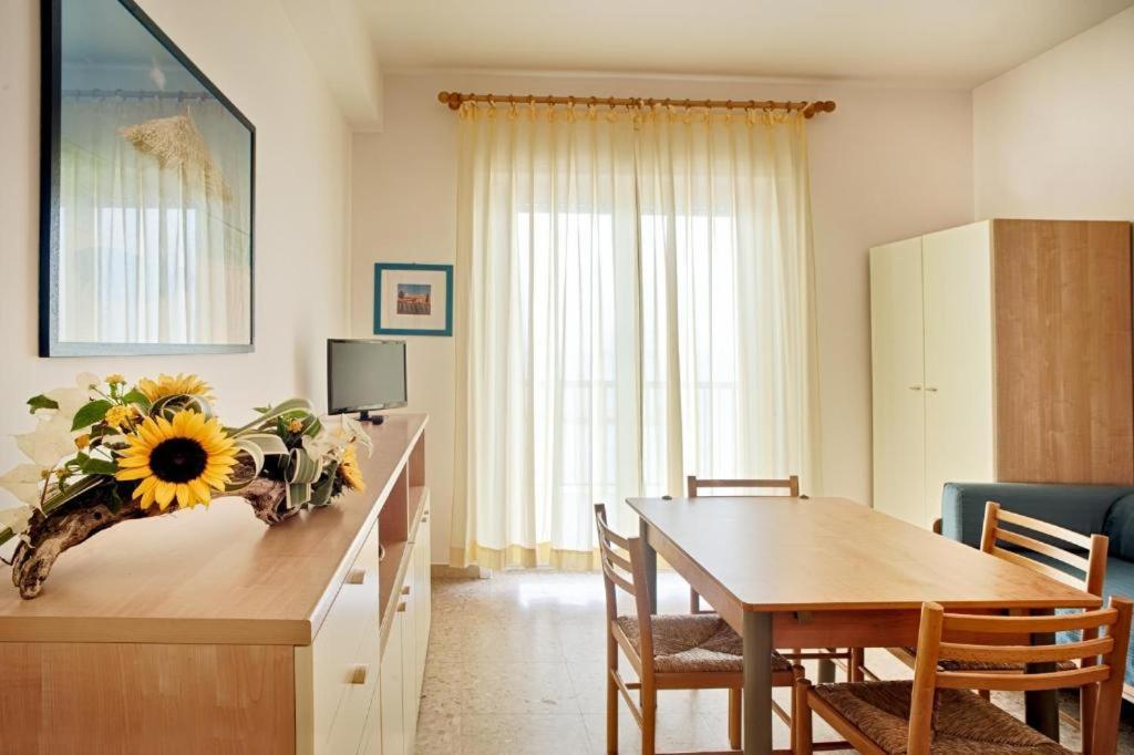Tourist Residence San Benedetto del Tronto Exterior photo